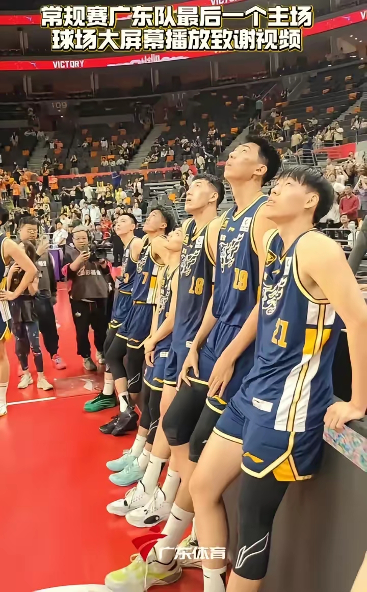 开云app-CBA常规赛赛程吃紧，广州队窗口期临场应变，引发热议，身体对抗强度拉满的简单介绍-开云app