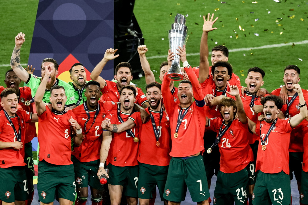 kaiyun官方网站-集结日葡萄牙体育备战欧联，远射贴柱细节曝光，震撼外界，训练强度明显提升-kaiyun官方网站