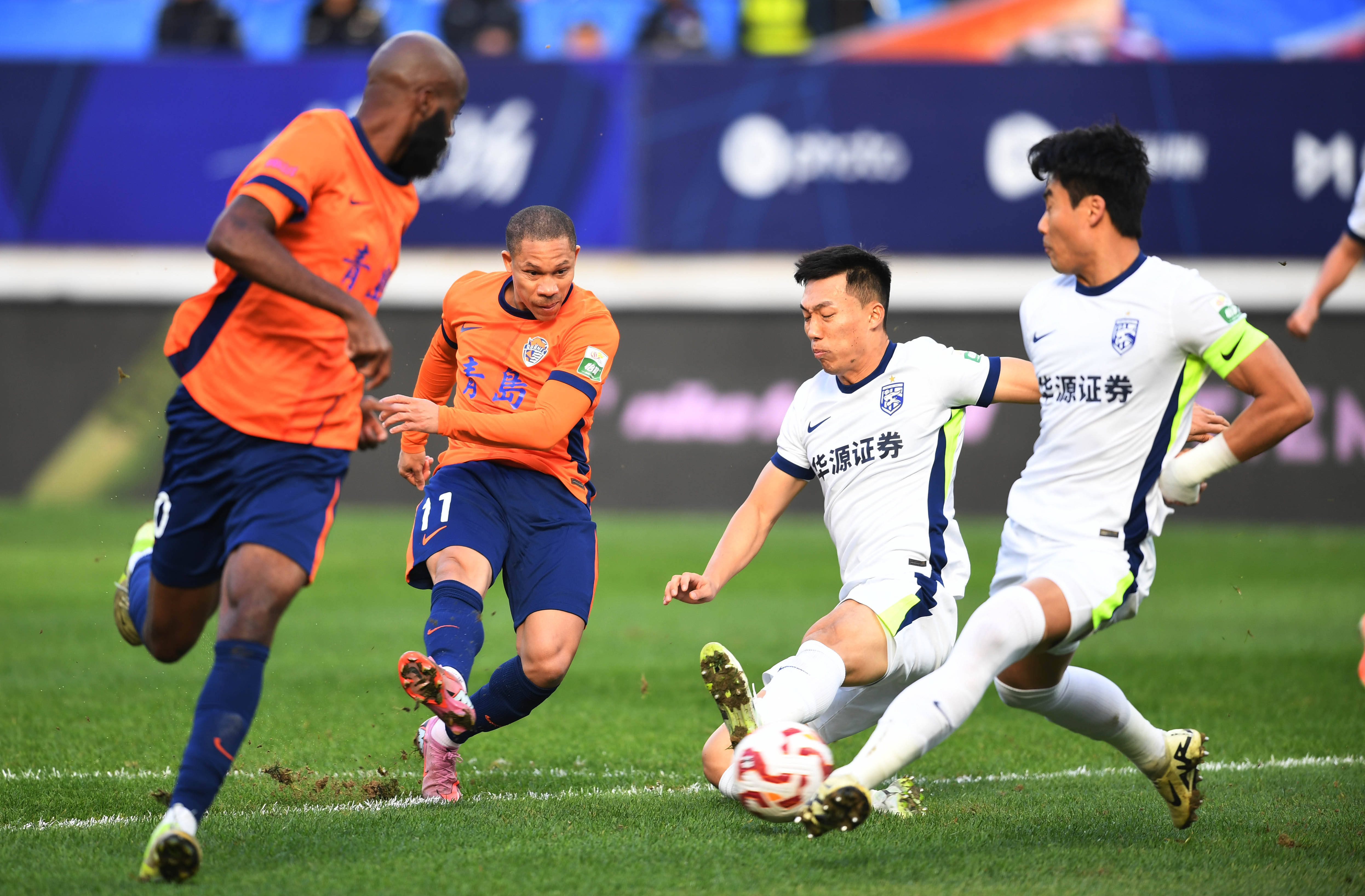 武汉三镇赛前伤情更新洛杉矶湖人临场应变备战中超，媒体一致点评：加时末段上海久事主帅复盘的简单介绍